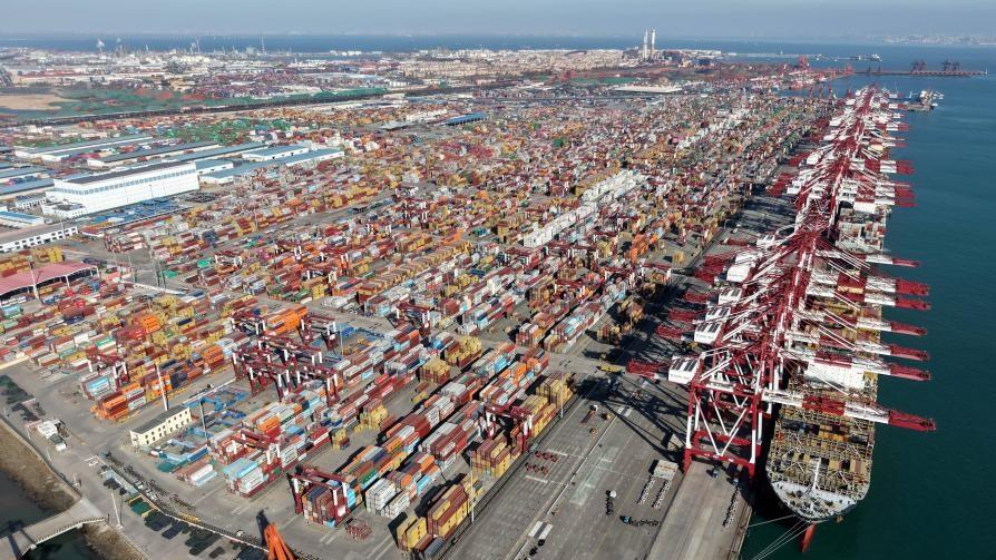China's Qingdao Port surpasses 700 mln tonnes in cargo throughput in 2025