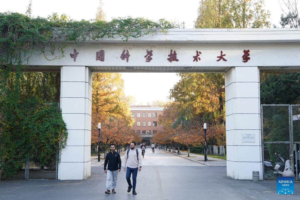 Young Egyptian explores science enchantment in E China's Anhui