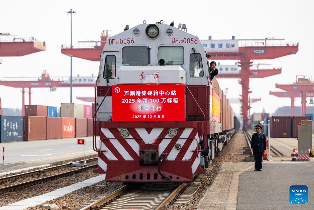 Shanghai's sea-rail combined transport throughput exceeds one million TEUs