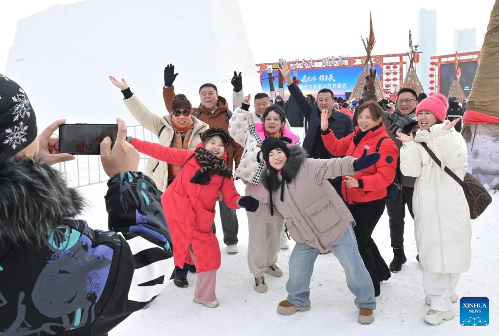 In China's "ice city," ice harvest sets stage for winter tourism season
