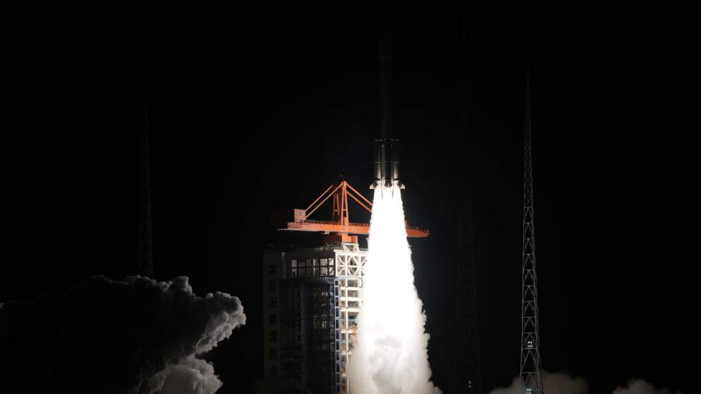 China launches new internet satellite group